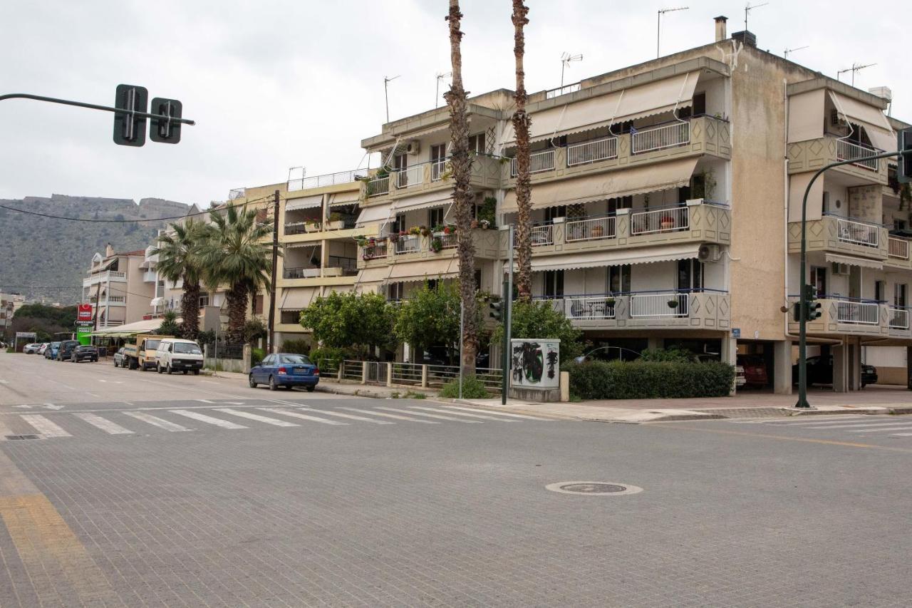 Johnny'S Three Bedroom Apartment Nafplio Exterior photo